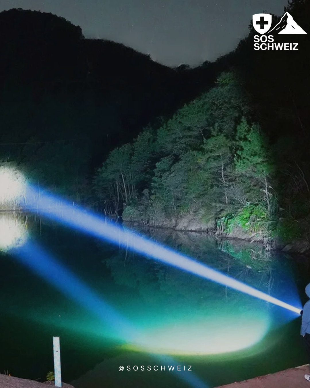 Ultra-Powerful & USB Rechargeable Flashlight
