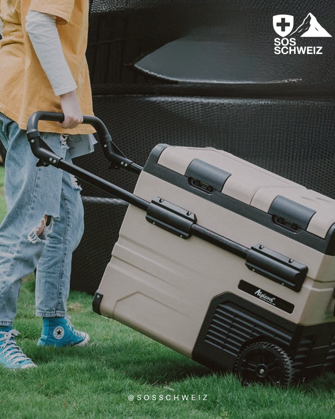 Solar Car Fridge With Handle & Wheels