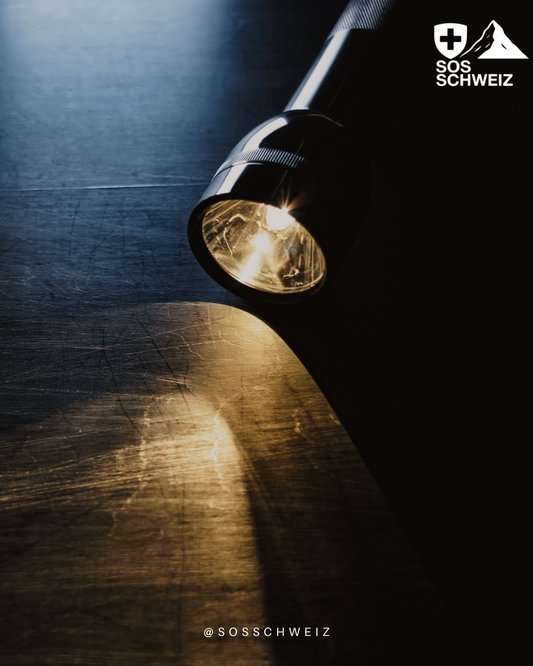Torcia LED Solare Multifunzionale